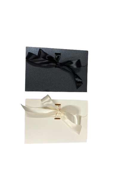 Grezna grāmatas aploksne ar lentu 142x34x210mm